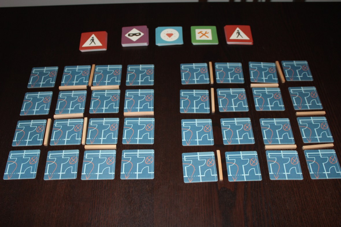 Mysterium and Burgle Bros 038.JPG